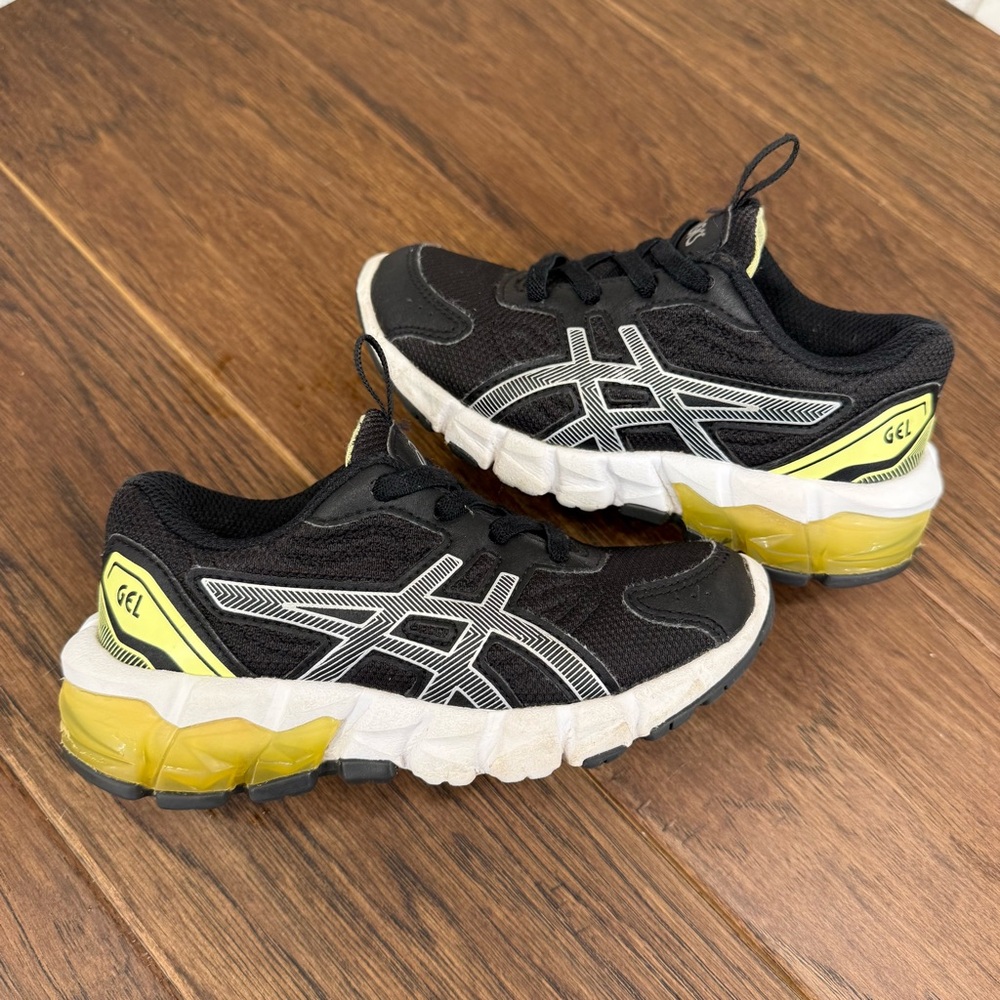 ASICS toddler boy sneakers- EUC